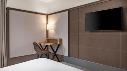 AC Hotel by Marriott Avenida de America - image 12