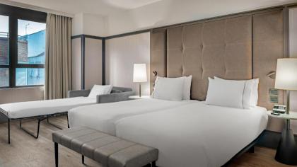 AC Hotel by Marriott Avenida de America - image 17