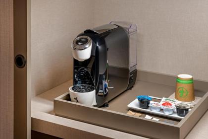 AC Hotel by Marriott Avenida de America - image 19