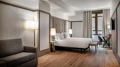 AC Hotel by Marriott Avenida de America - image 4