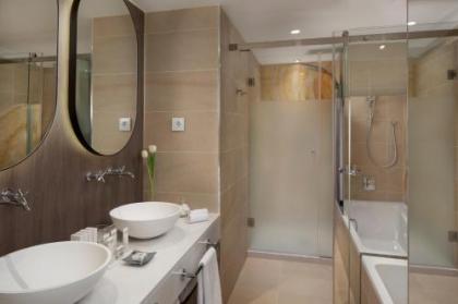 Meliá Castilla - image 16