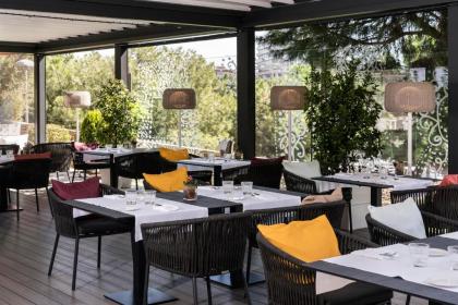 Hotel Puerta America - image 12