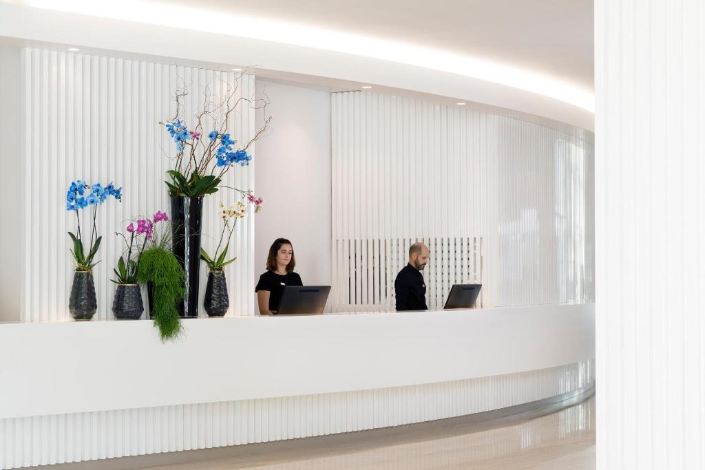 Hotel Puerta America - image 4