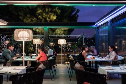 Hotel Puerta America - image 9