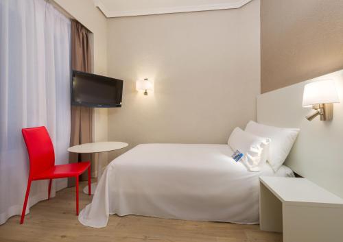 Hotel Madrid Gran Via 25 managed by Melia - image 3