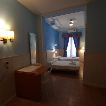 Hostal Oporto - image 25