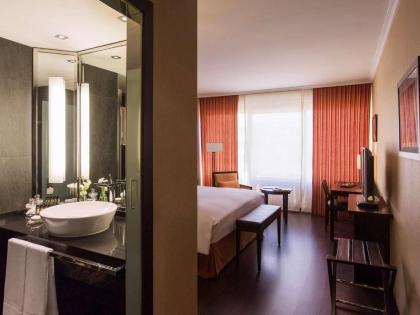 Pullman Madrid Airport & Feria - image 1