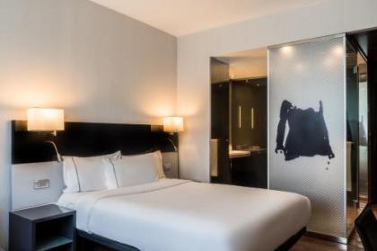 AC Hotel by Marriott Madrid Feria - image 8