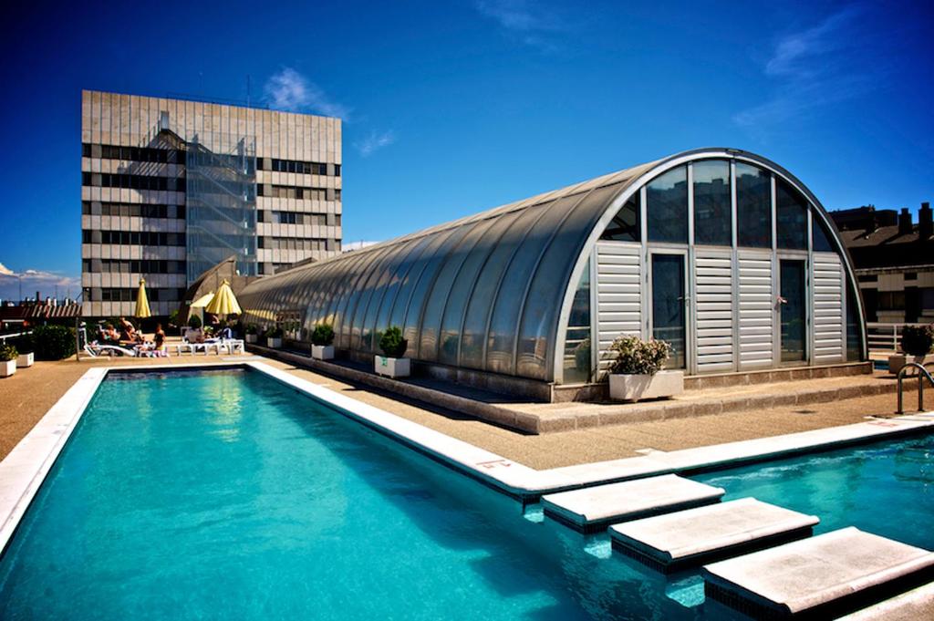 Pierre & Vacances Apartamentos Edificio Eurobuilding 2 - image 2