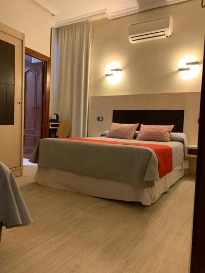 Hostal Castilla I Atocha - image 12