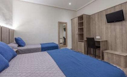 Hostal María Luisa - image 8
