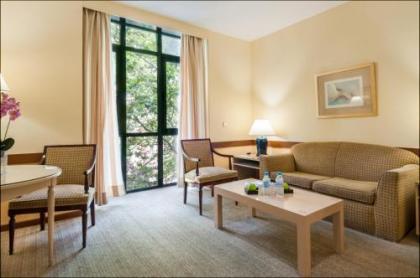 Espahotel Plaza Basilica - image 11