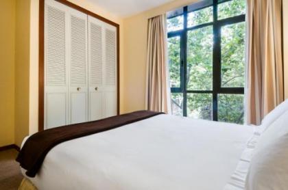 Espahotel Plaza Basilica - image 12