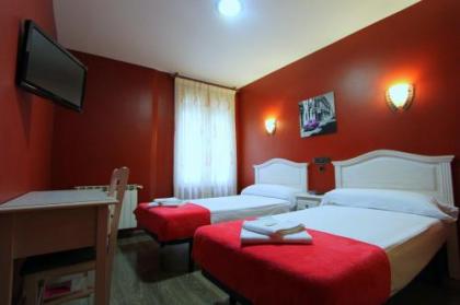 Hostal Regio - image 14