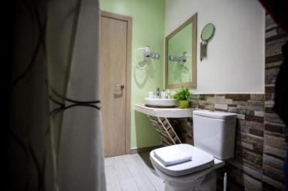 Hostal Adis - image 20