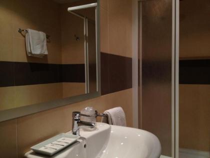 Hostal Aeropuerto - image 7