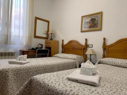 Hostal Internacional - image 9