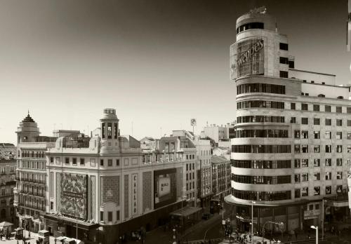 Hostal Valencia Madrid - image 2