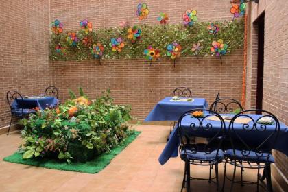 Hostal 4C Cuatro Caminos - image 17