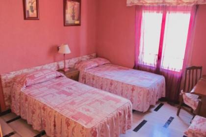 Hostal Arrate - image 8