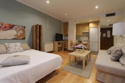 Apartamentos Adelfas - image 10