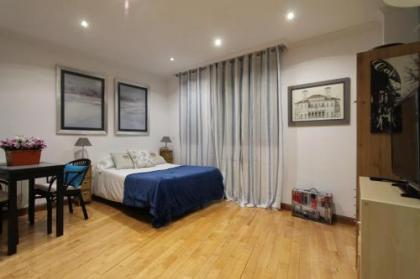 Apartamentos Adelfas - image 13
