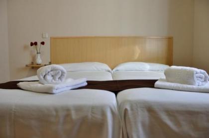Hostal Falfes - image 15
