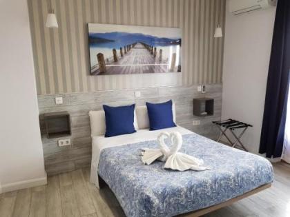 Hostal Main Street Madrid - image 17