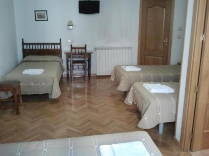 Hostal Biarritz - image 19
