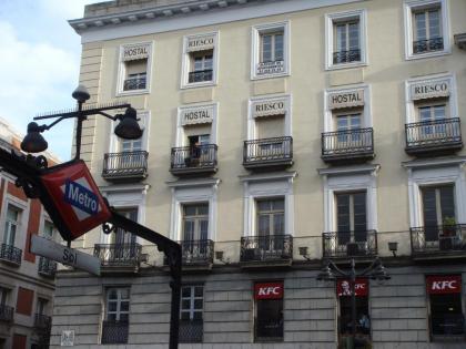 Hostal Riesco - image 1