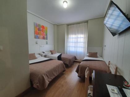Hostal Riesco - image 13