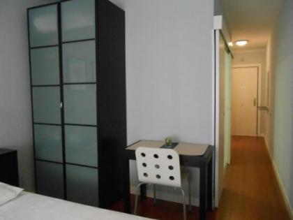 Madrid Studio Apartments - image 17
