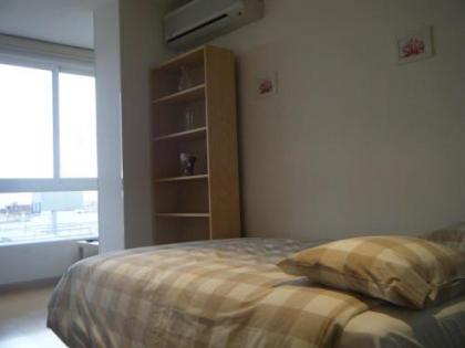 Madrid Studio Apartments - image 2
