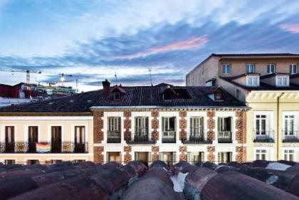 Carretas Attics Apartments - image 11