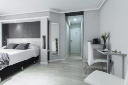 Hostal Overnight Madrid - image 10