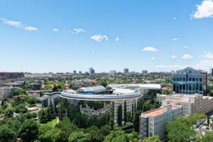 Apartamentos Madrid Anderson - image 14