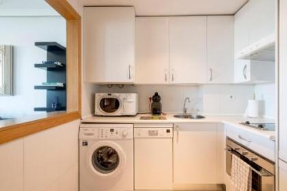 Apartamentos Madrid Anderson - image 5