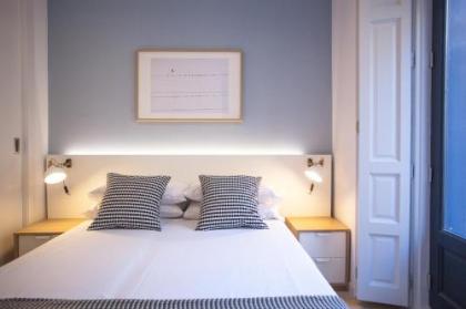 Apartment in Malasaña - image 1