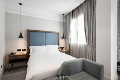 DoubleTree by Hilton Madrid - Prado - image 2