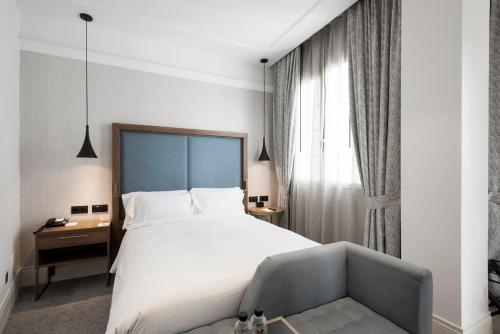 DoubleTree by Hilton Madrid - Prado - image 2
