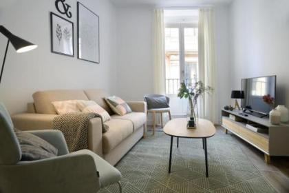 nQn Aparts & Suites Madrid - image 6