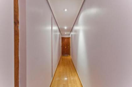 Fuencarral Apartments by Flatsweethome - image 11