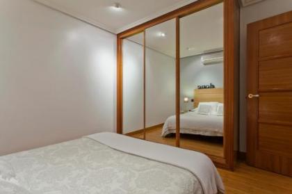 Fuencarral Apartments by Flatsweethome - image 12