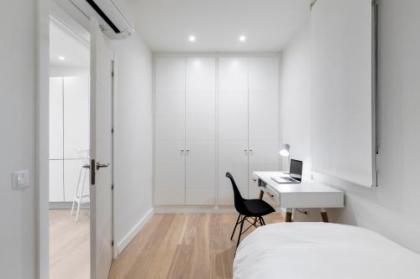Principe de Vergara Apartment II by Flatsweethome - image 13