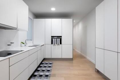 Principe de Vergara Apartment II by Flatsweethome - image 8