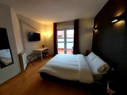 APARTAMENTOS SANTA JULIANA - image 16