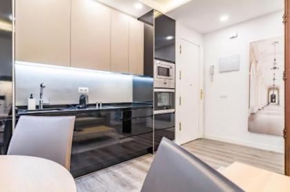 PYR Select Salamanca Luxury IX - image 18