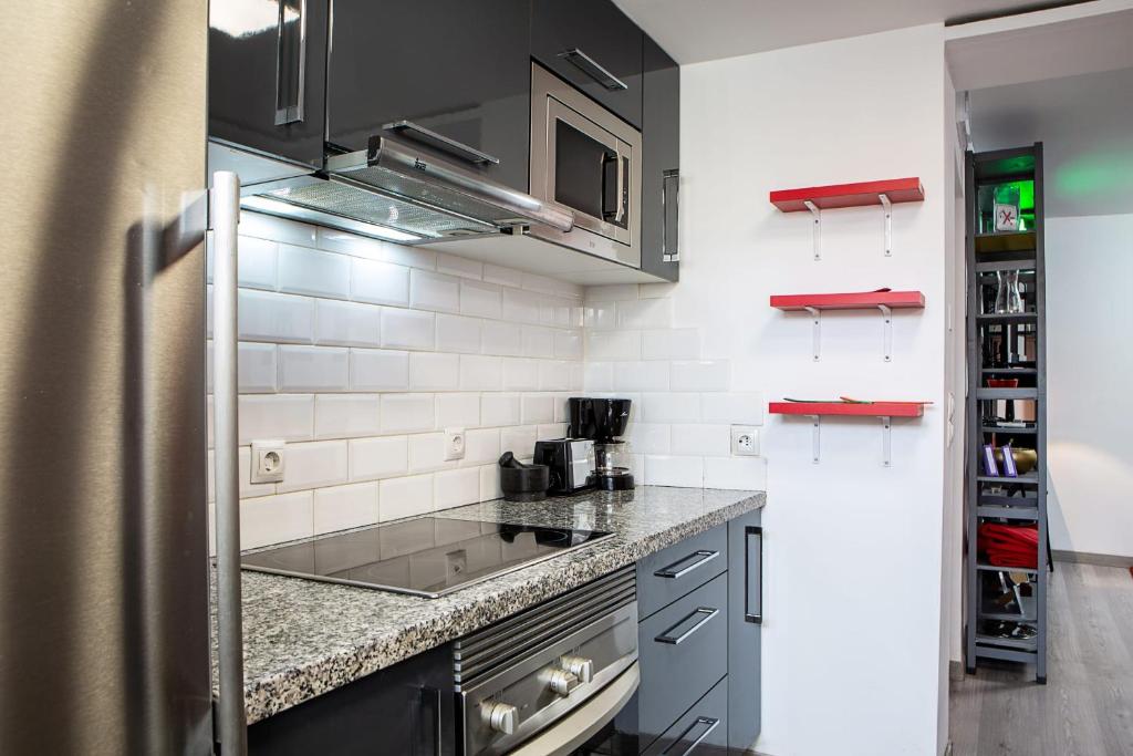 Comfortable 1 bed in Madrid w/ easy Airport access - image 5