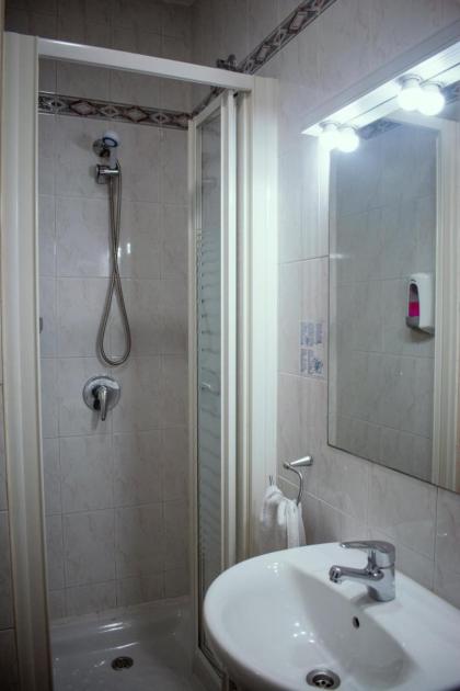 Hostal Ártico - image 17
