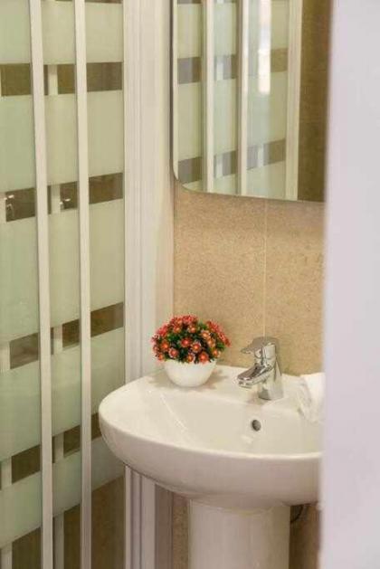 Comodo Y Agradable Apartamento En Madrid Centro 6 - image 29